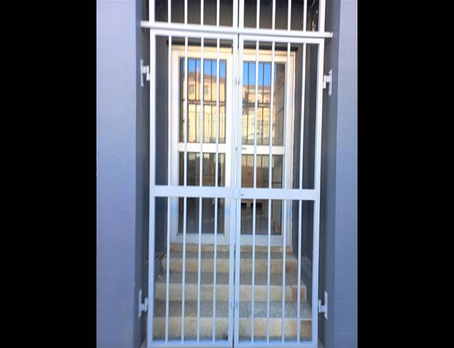104M² WAREHOUSE TO LET IN MAITLAND